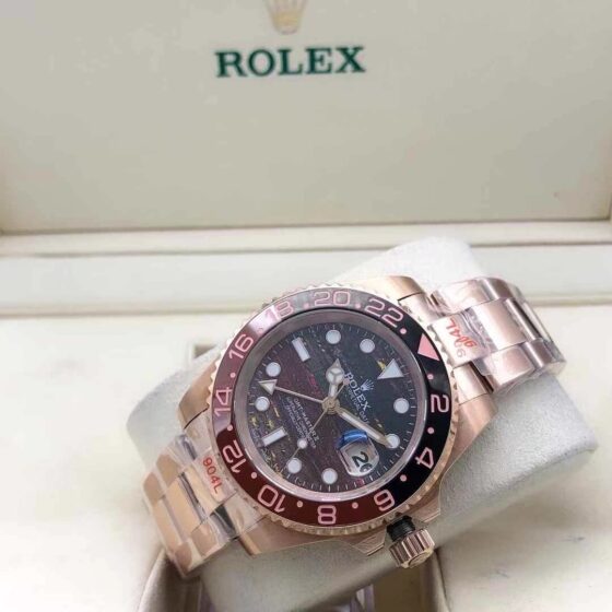 Tiger Iron Dial Everose Gold GMT Bezel Detail